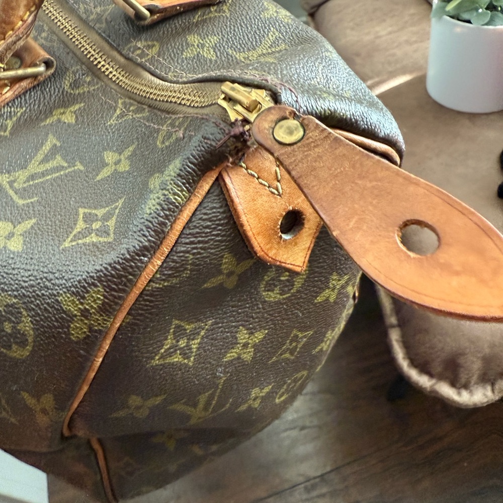 Louis Vuitton Vintage Monogram Speedy 30 - Picture 5 of 11